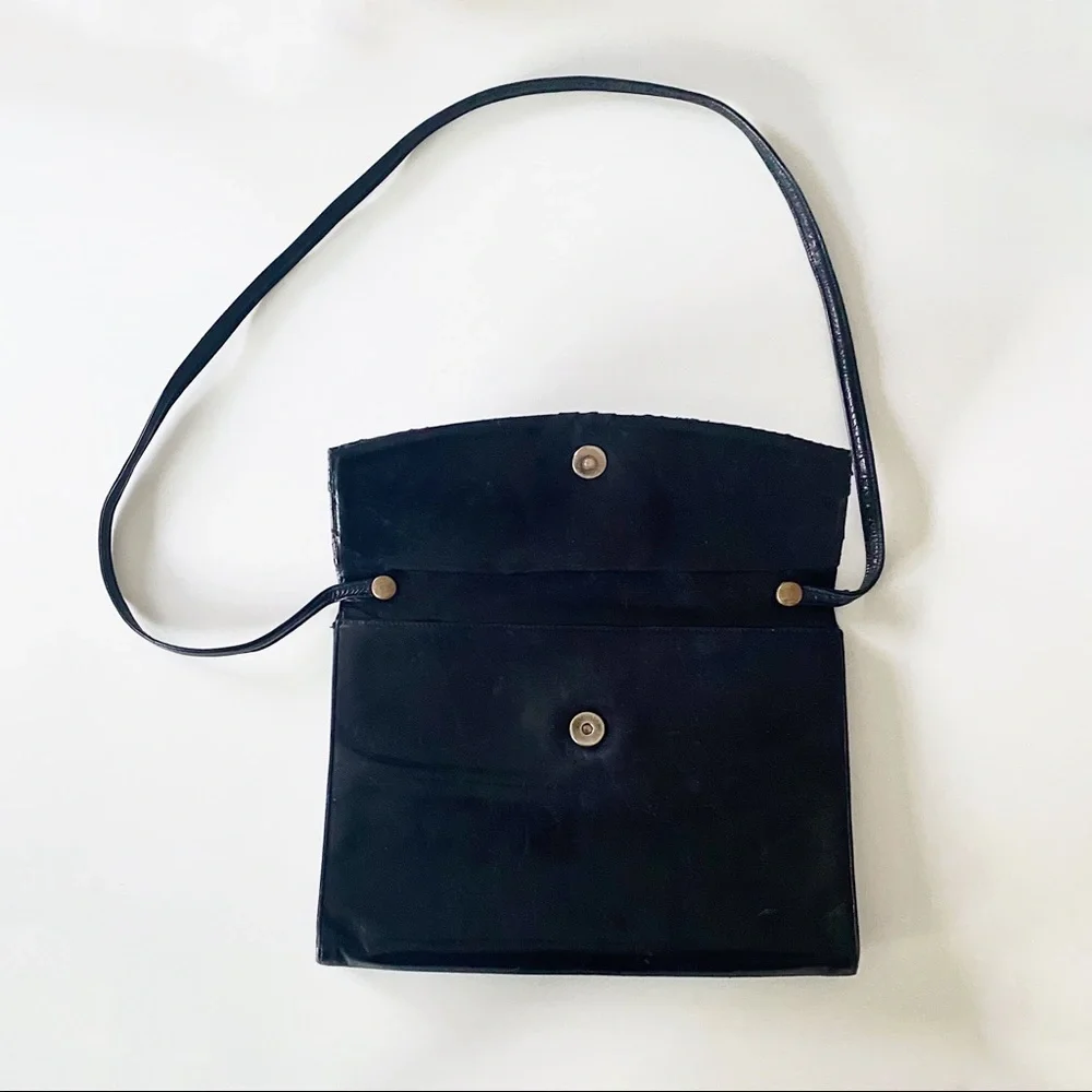 70s vtg black leather snakeskin envelope clutch - crossbody strap - Picture 3 of 11